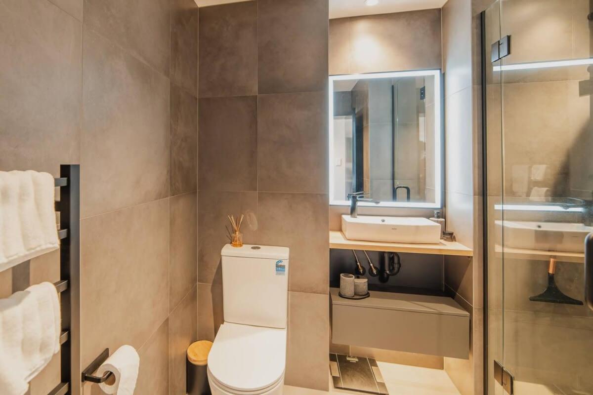 Penthouse Perfection - 2Br Elegance On Worcester St Christchurch Exterior foto
