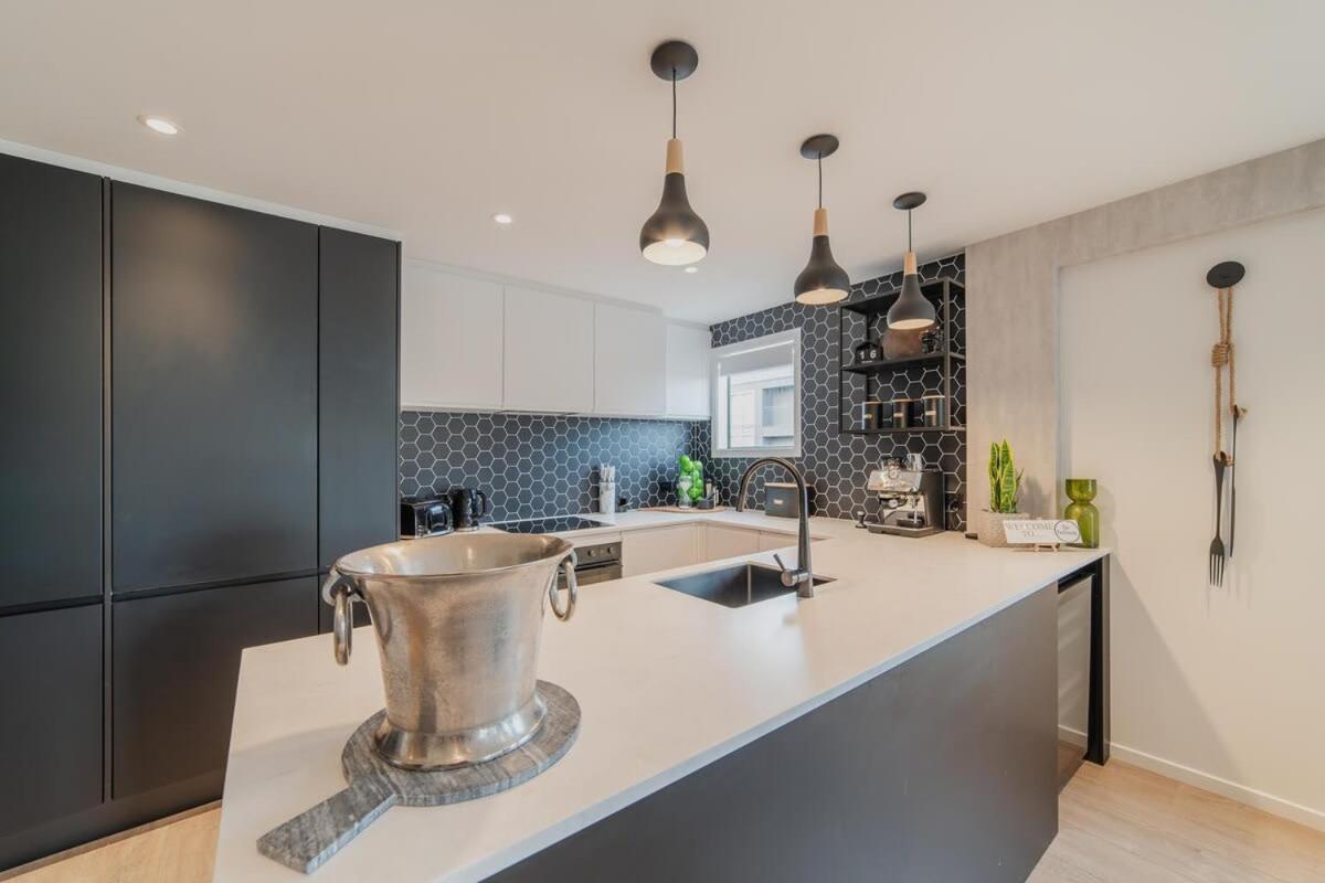 Penthouse Perfection - 2Br Elegance On Worcester St Christchurch Exterior foto
