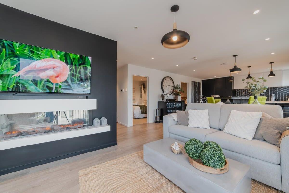 Penthouse Perfection - 2Br Elegance On Worcester St Christchurch Exterior foto